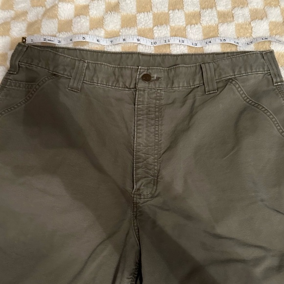 Carhartt Green Original Fit Cargo Shorts with Durable Cotton Blend - Picture 5 of 7